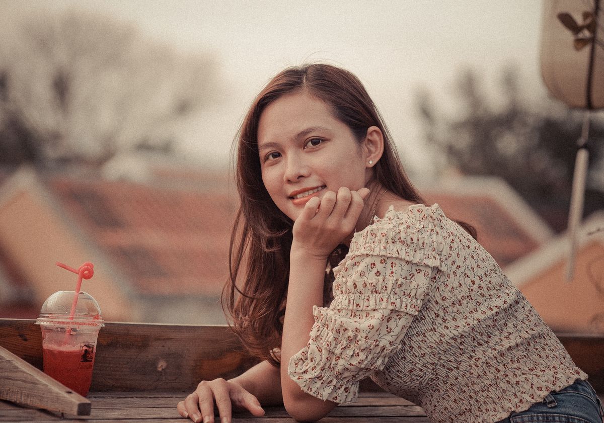 Illustrative portrait for Sophie Gu
